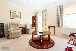 Sitting room- click for photo gallery